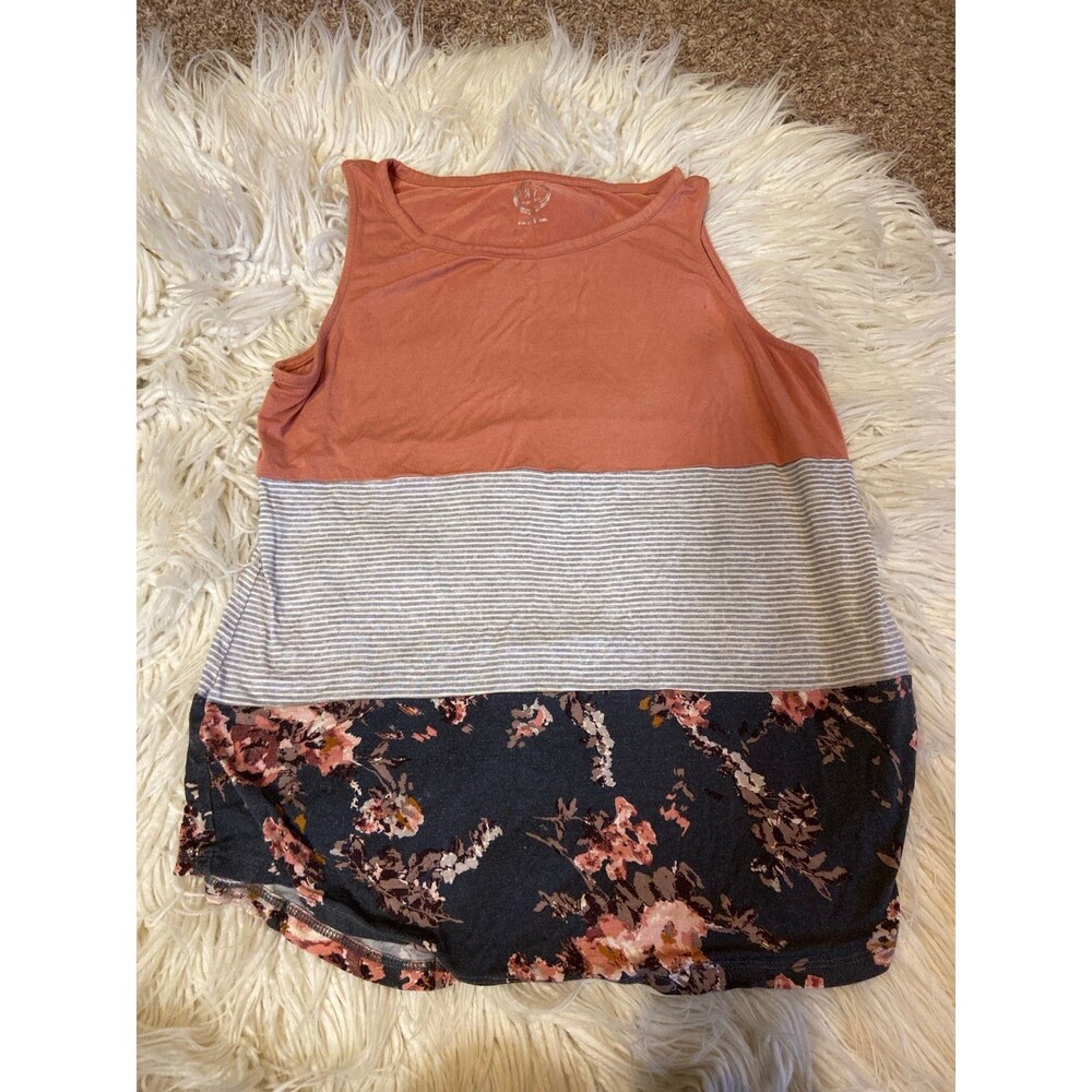 Medium Maurice’s 24/7 coral grey color block striped floral tank top